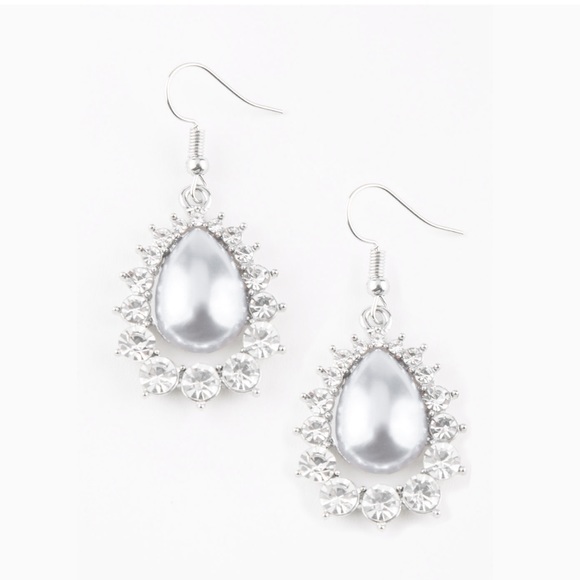 Regal Dangle Earrings - Picture 2 of 2